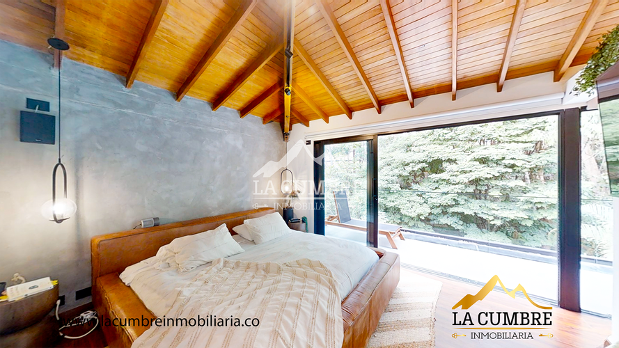 Casa de 3 alcobas en venta en San Lucas, Medellín, 310 m² · foto 19 de 21