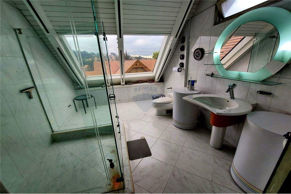 Casa en venta en Cerros De Suba, Bogotá · foto 18 de 24
