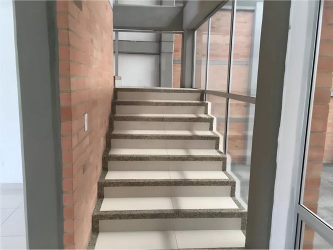 Bodega en arriendo en Sector Centro, Tocancipá, 1750 m² · foto 4 de 9