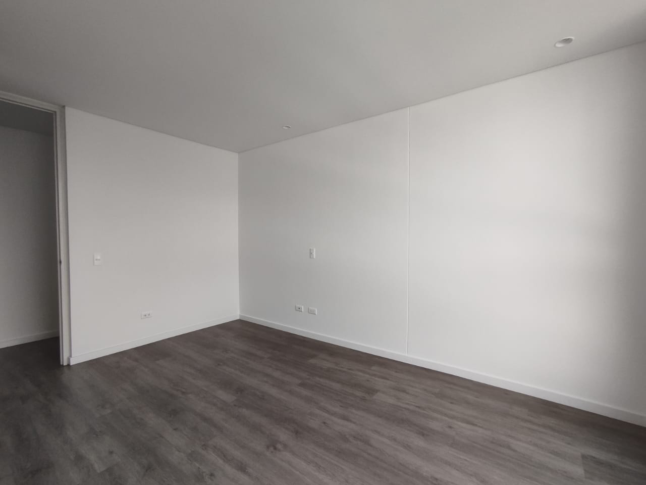 Apartamento en arriendo en Lalinde, Medellín · foto 9 de 17