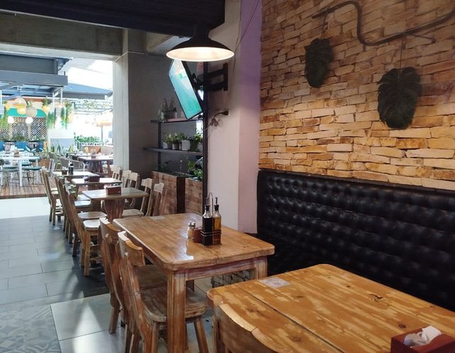 Local en arriendo en El Poblado, Medellín, 30 m² · foto 2 de 10
