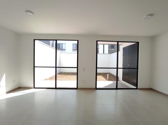 Casa de 3 alcobas en venta en Parque Natura, Jamundí, 123 m² · foto 3 de 21
