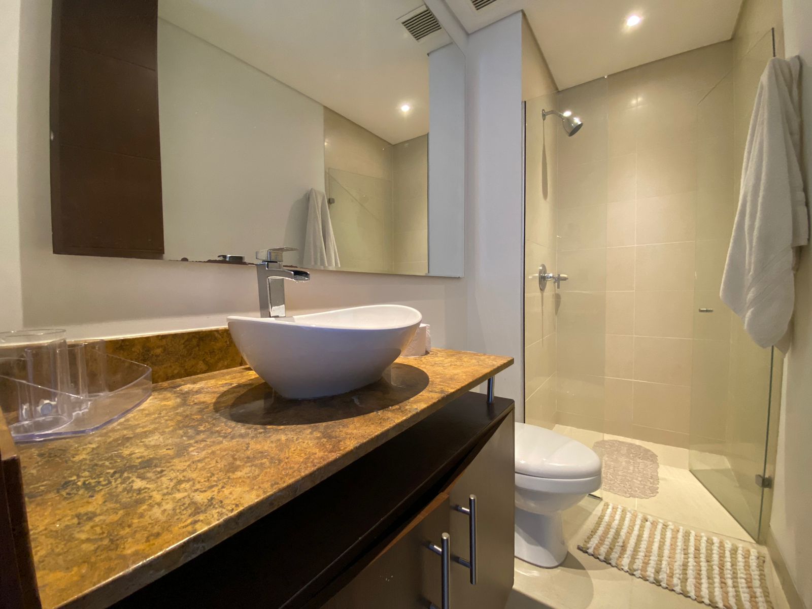 Apartamento en arriendo en El Tesoro, Medellín · foto 3 de 23