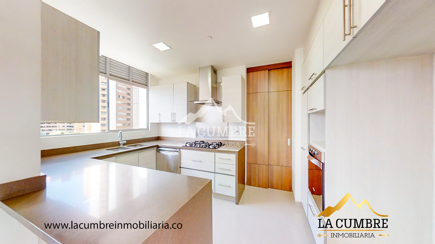 Apartamento de 3 alcobas en venta en La Florida, Medellín, 190 m² · foto 6 de 15