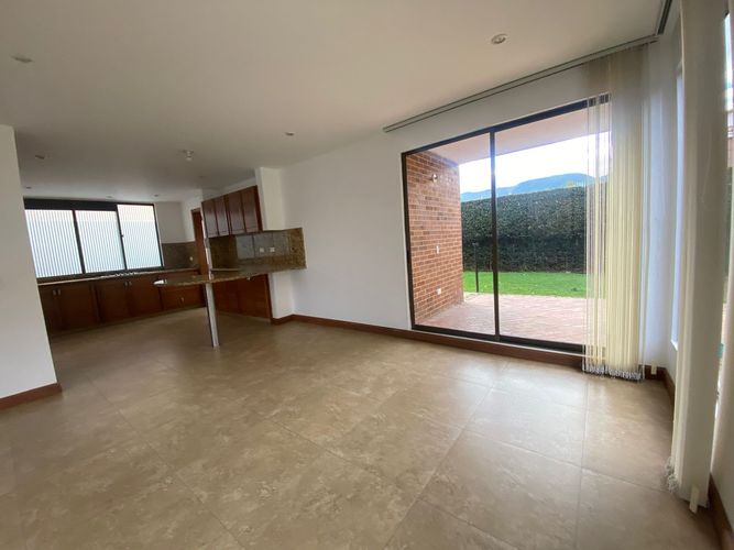 Casa de 4 alcobas en venta en Vereda La Balsa, Chía, 290 m² · foto 6 de 24