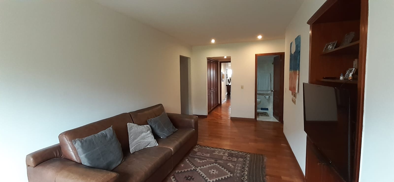 Apartamento en venta en Los Rosales, Bogotá · foto 7 de 24