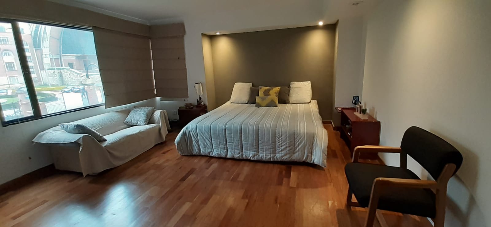 Apartamento en venta en Los Rosales, Bogotá · foto 15 de 24