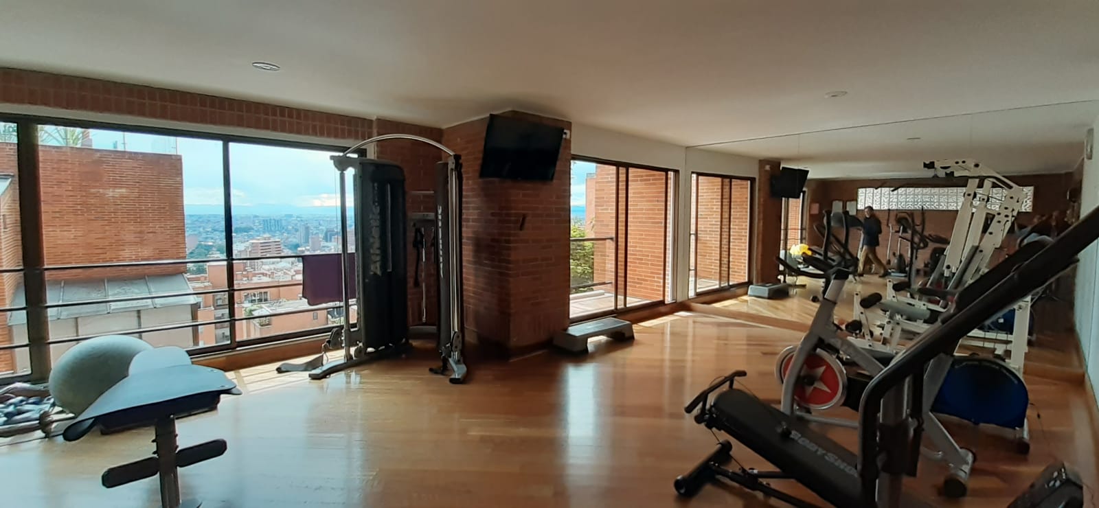 Apartamento en venta en Los Rosales, Bogotá · foto 18 de 24