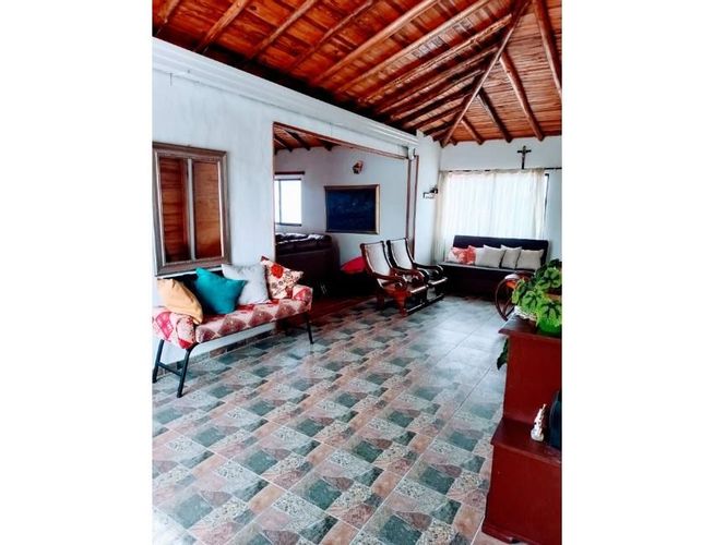 Casa de 7 alcobas en venta en Mesa De Los Santos, Piedecuesta, 500 m² · foto 6 de 18