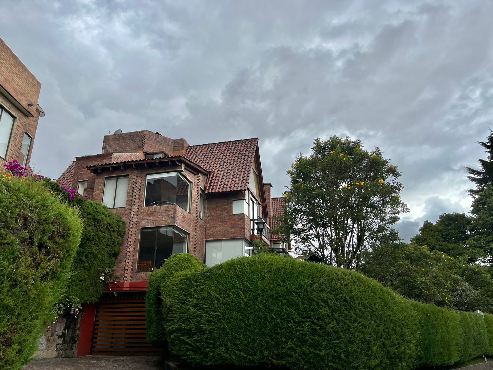 Casa en venta en Altos De Suba, Bogotá · foto 2 de 24