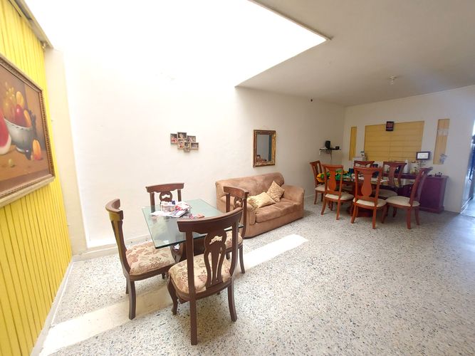 Apartamento de 5 alcobas en venta en Sotomayor, Bucaramanga, 248 m² · foto 3 de 14