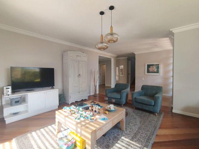 Casa de 4 alcobas en venta en Las Lomas No.1, Medellín, 367 m² · foto 2 de 18