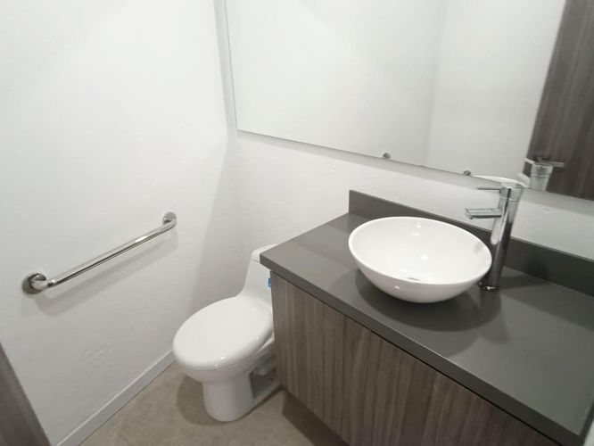 Local en arriendo en Castropol, Medellín, 85 m² · foto 12 de 14