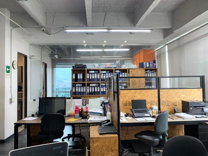 Oficina en arriendo en Manila, Medellín, 70 m² · foto 2 de 7