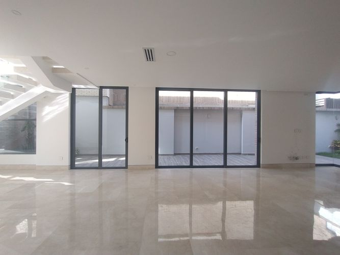 Casa de 4 alcobas en venta en Villa Campestre, Barranquilla, 354 m² · foto 3 de 21