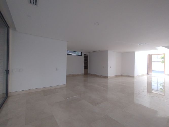 Casa de 4 alcobas en venta en Villa Campestre, Barranquilla, 354 m² · foto 4 de 21