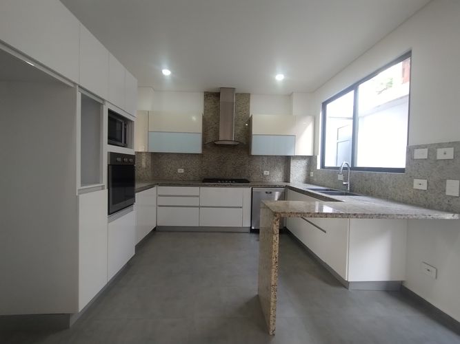Casa de 4 alcobas en venta en Villa Campestre, Barranquilla, 354 m² · foto 7 de 21