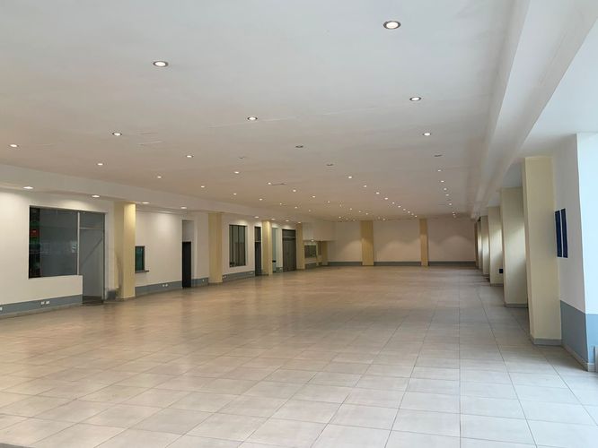 Local en arriendo en San Diego, Medellín, 1300 m² · foto 3 de 13