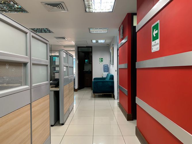 Oficina en venta en La Aguacatala, Medellín, 142 m² · foto 5 de 12