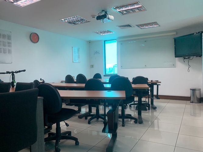 Oficina en venta en La Aguacatala, Medellín, 142 m² · foto 6 de 12