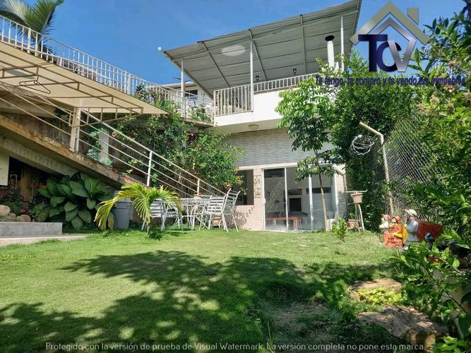Casa de 11 alcobas en venta en Ruitoque, Floridablanca, 1200 m² · foto 2 de 24