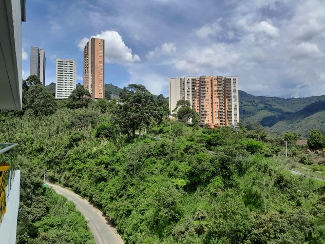 Apartamento de 3 alcobas en venta en Aves Maria, Sabaneta, 113 m² · foto 9 de 24