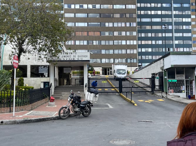 Apartamento de 3 alcobas en arriendo en Las Aguas, Bogotá, 79 m² · foto 2 de 17