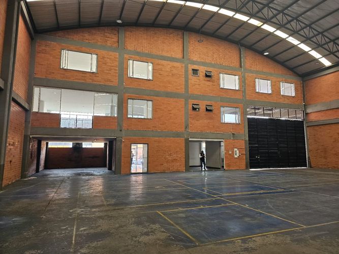 Bodega en arriendo en Novaterra, Mosquera, 1850 m² · foto 4 de 15