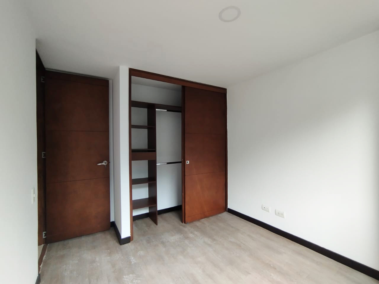Apartamento en arriendo en Castropol, Medellín · foto 4 de 12