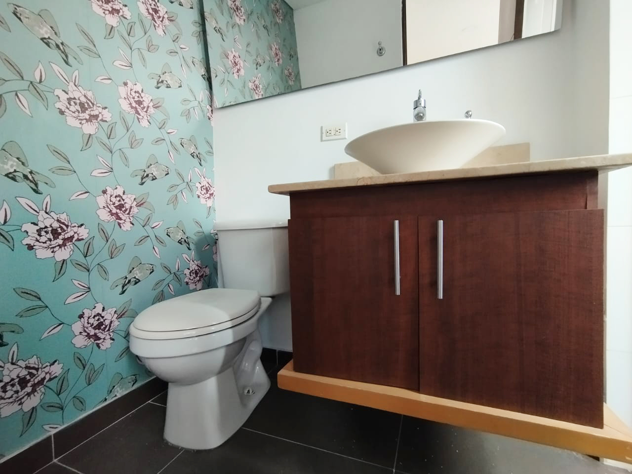 Apartamento en arriendo en Castropol, Medellín · foto 6 de 12