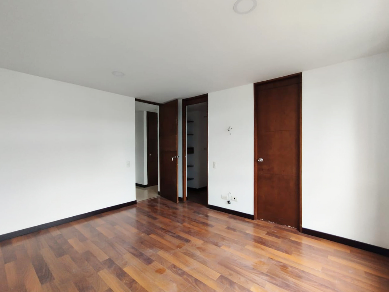 Apartamento en arriendo en Castropol, Medellín · foto 11 de 12