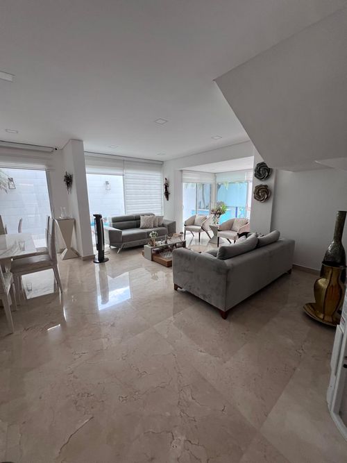 Casa de 5 alcobas en venta en Villa Santos, Barranquilla, 420 m² · foto 2 de 21