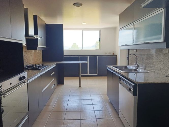 Apartamento de 3 alcobas en arriendo en La Calera, Medellín, 265 m² · foto 6 de 20