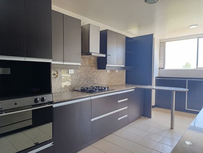 Apartamento de 3 alcobas en arriendo en La Calera, Medellín, 265 m² · foto 8 de 20