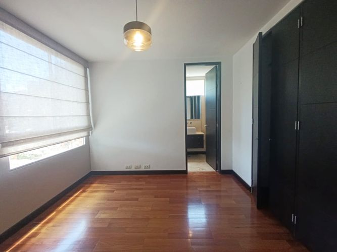 Apartamento de 3 alcobas en arriendo en La Calera, Medellín, 265 m² · foto 10 de 20