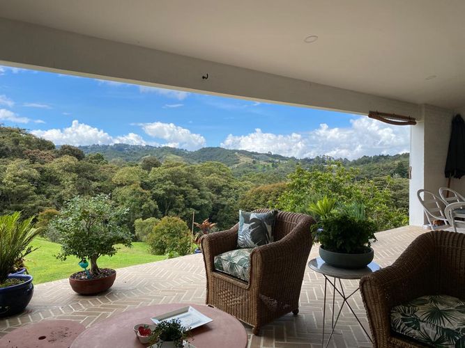 Casa de 3 alcobas en venta en Vía Las Palmas, Envigado, 310 m² · foto 15 de 17