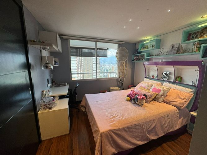 Apartamento de 3 alcobas en venta en Castropol, Medellín, 151 m² · foto 9 de 15