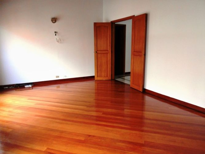 Casa de 4 alcobas en arriendo en San Lucas, Medellín, 318 m² · foto 12 de 16