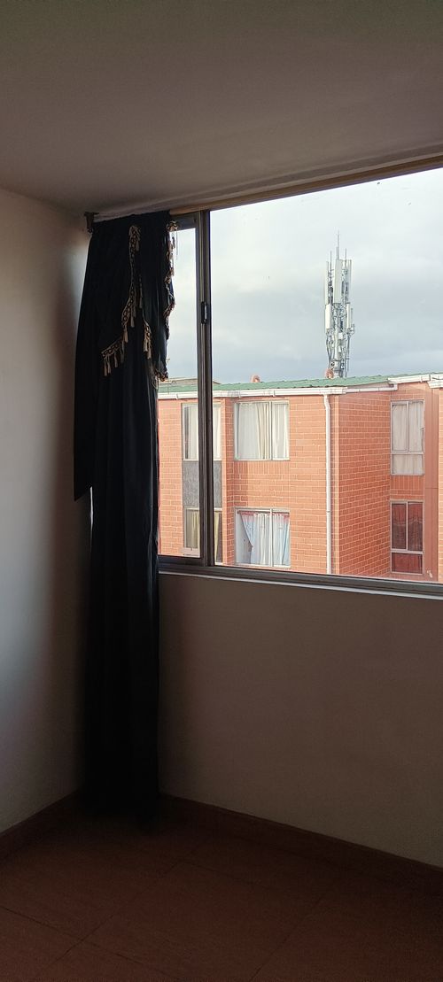 Apartamento de 3 alcobas en venta en Cr. Azafran, Soacha, 57 m² · foto 2 de 15