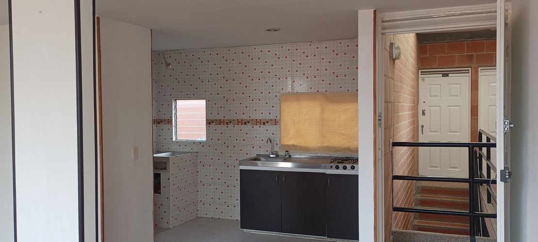 Apartamento de 3 alcobas en venta en Cr. Azafran, Soacha, 57 m² · foto 4 de 15