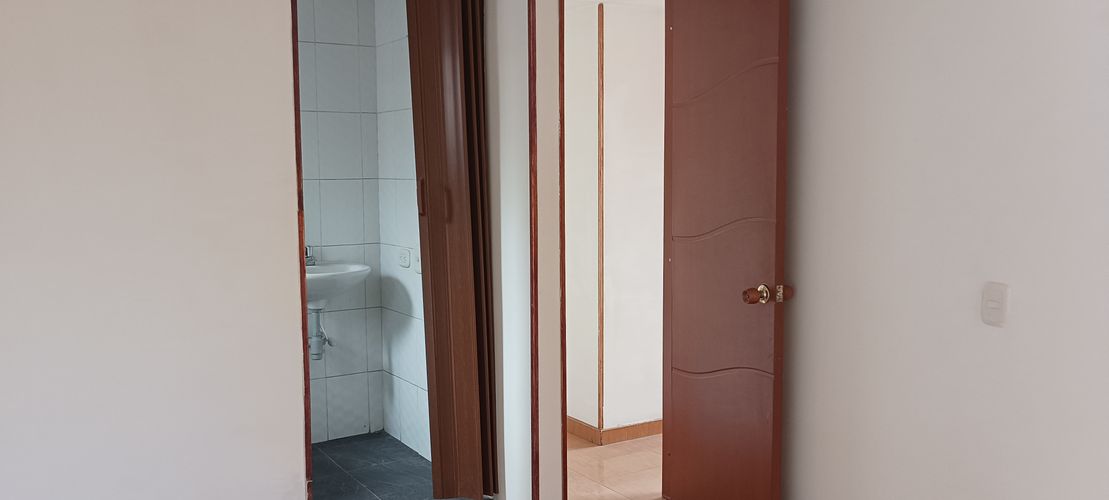 Apartamento de 3 alcobas en venta en Cr. Azafran, Soacha, 57 m² · foto 11 de 15