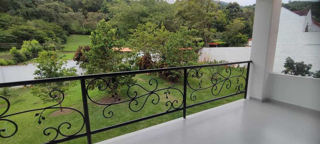 Casa de 3 alcobas en venta en La Españolita, Piedecuesta · foto 6 de 24