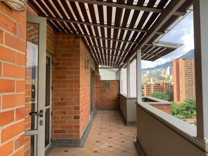 Apartamento de 3 alcobas en arriendo en Los Balsos, Medellín, 147 m² · foto 16 de 16