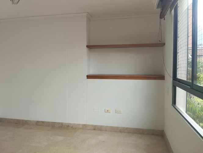 Apartamento de 2 alcobas en arriendo en Asomadera No.2, Medellín, 150 m² · foto 8 de 17