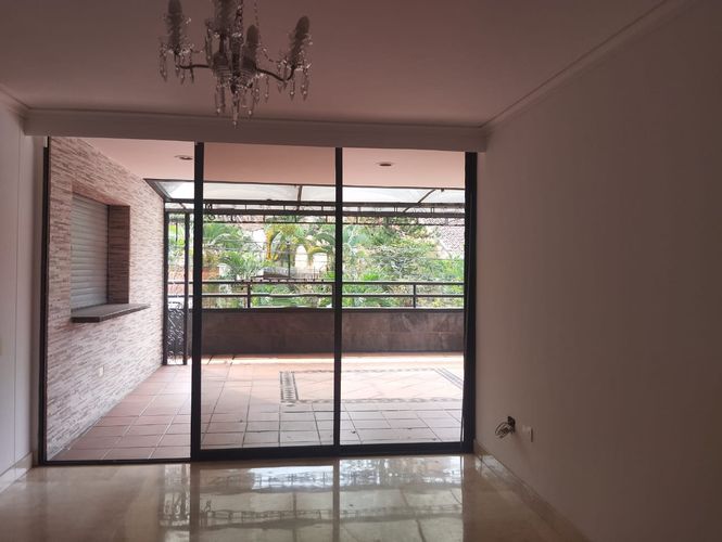 Apartamento de 2 alcobas en arriendo en Asomadera No.2, Medellín, 150 m² · foto 14 de 17