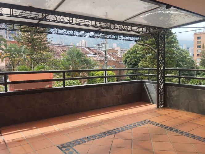Apartamento de 2 alcobas en arriendo en Asomadera No.2, Medellín, 150 m² · foto 17 de 17
