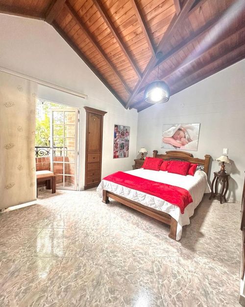 Casa de 5 alcobas en venta en Urbanizacion Club House I, Floridablanca, 307 m² · foto 17 de 24