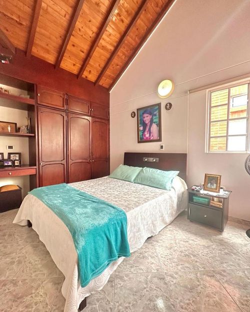 Casa de 5 alcobas en venta en Urbanizacion Club House I, Floridablanca, 307 m² · foto 18 de 24