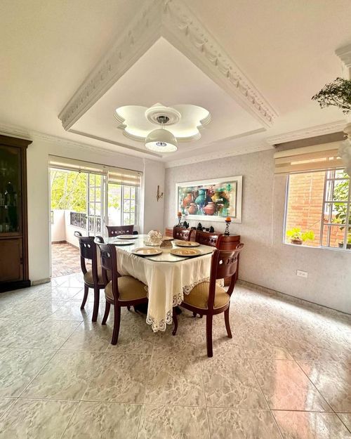 Casa de 5 alcobas en venta en Urbanizacion Club House I, Floridablanca, 307 m² · foto 11 de 24