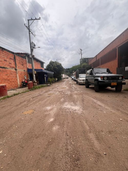 Bodega en venta en Ub. Vegas De Villamizar, Bucaramanga, 705 m² · foto 3 de 13
